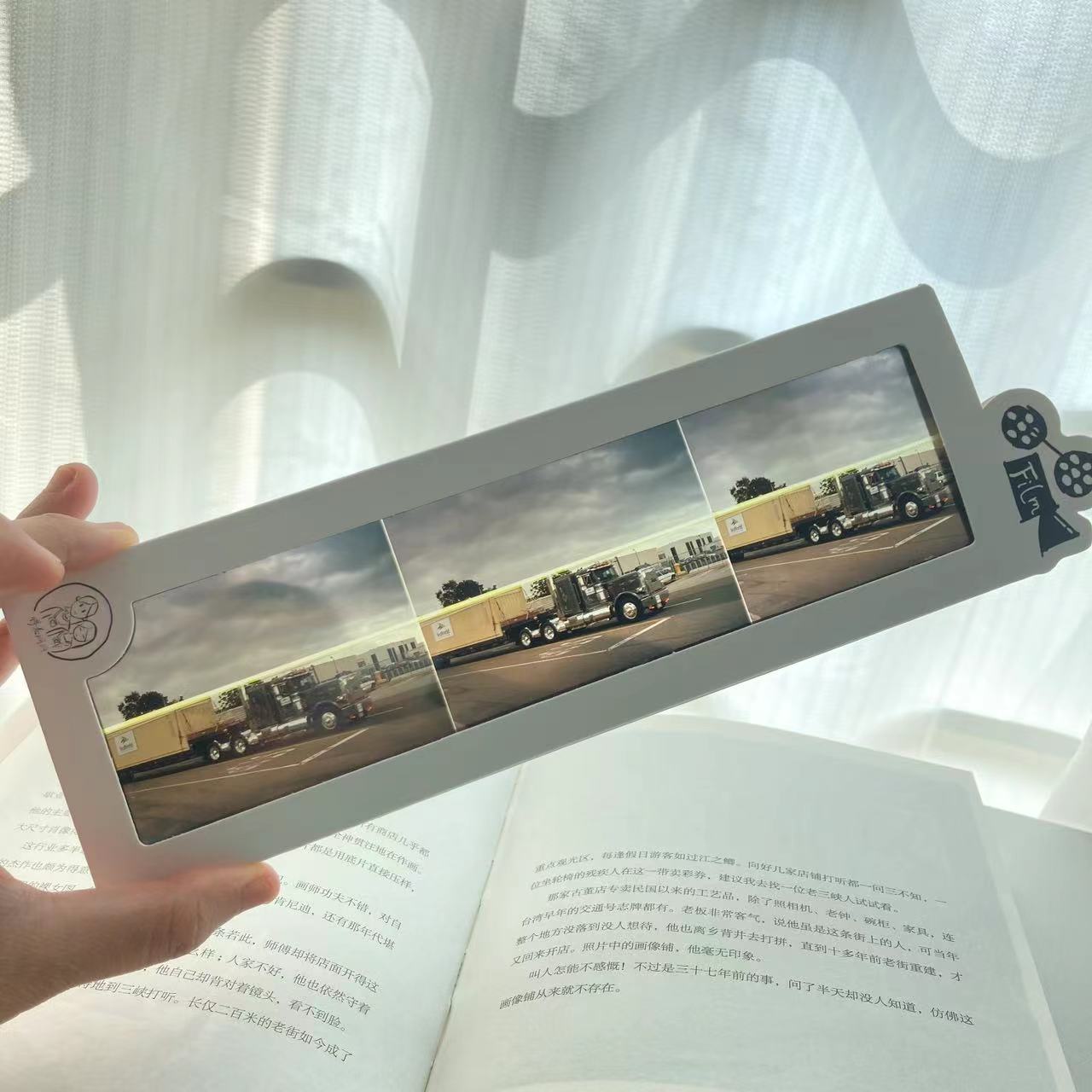 IMAX Screening Film cells,bookmark-Truck-Filmdongdong