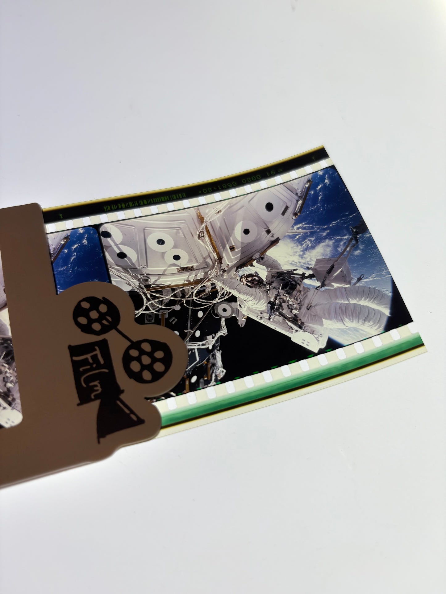 IMAX screening film, film cell bookmark-scene 15 Astronaut Operating outboard(FRONT)  -FILMDONGDONG