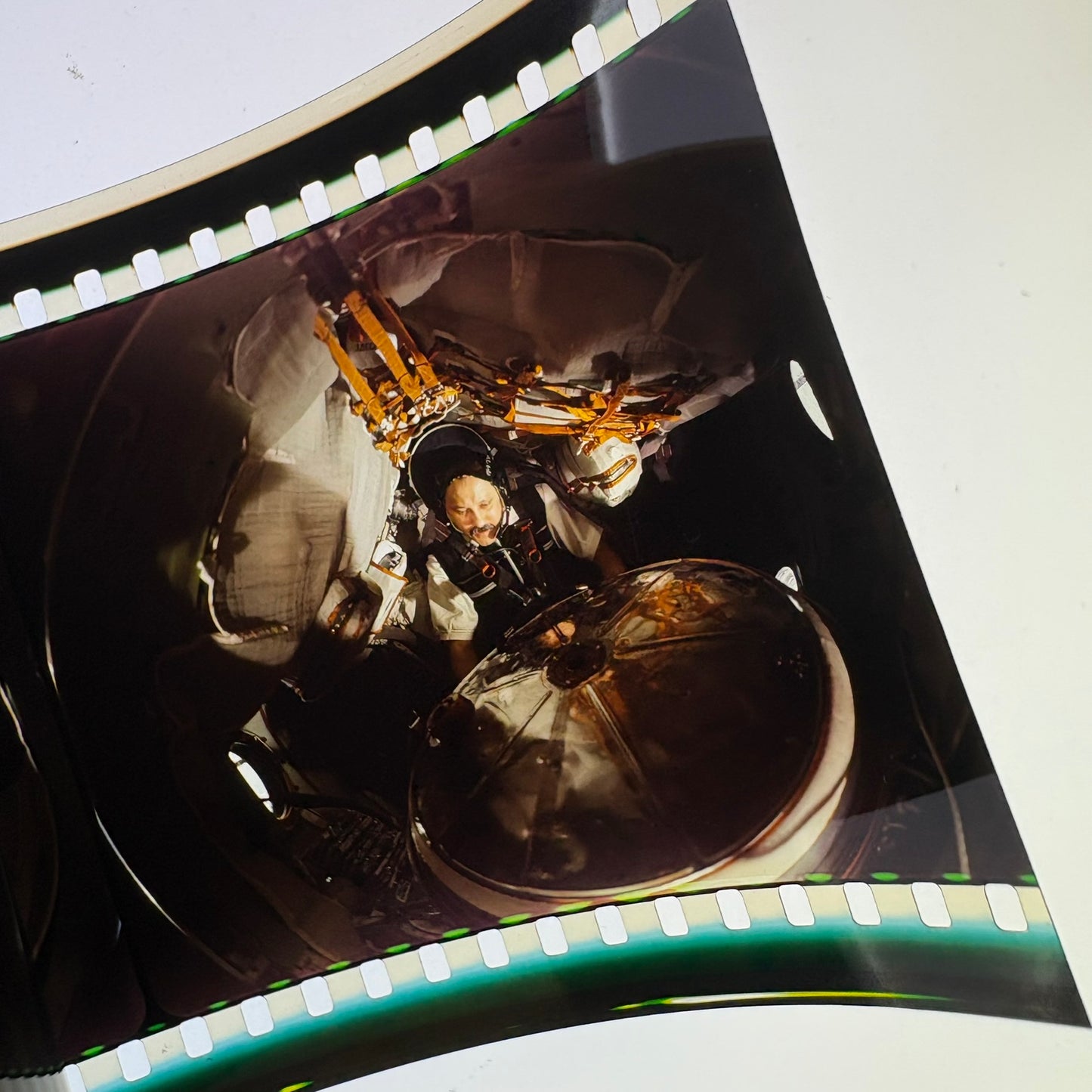 IMAX screening film, film cell bookmark-scene 11 Man in the re-entry capsule -FILMDONGDONG