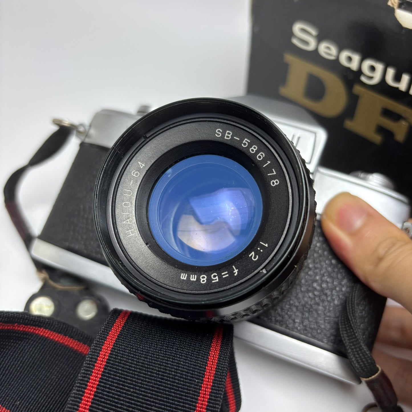 Seagull SLR camera DF-1 Haiou DF1 with 58mm F2.0 lens, Chinese SLR camera