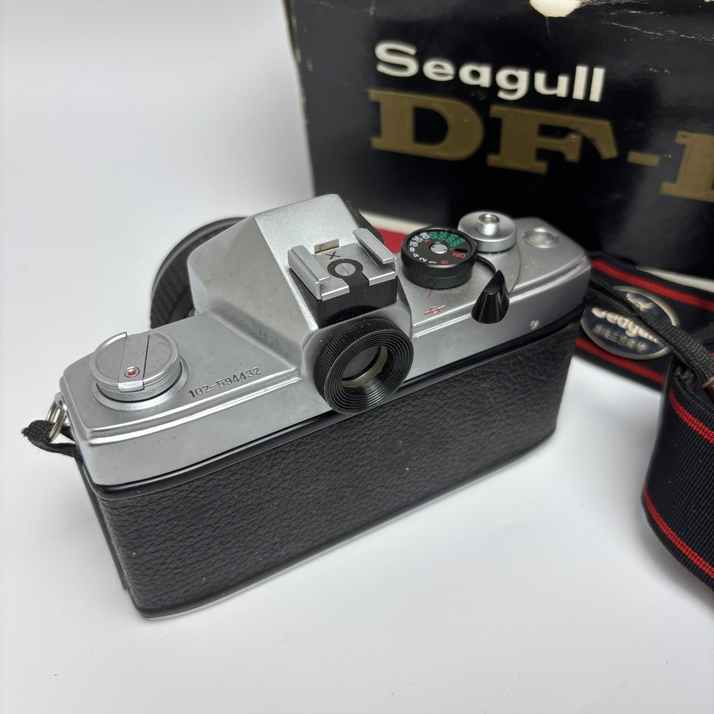 Seagull SLR camera DF-1 Haiou DF1 with 58mm F2.0 lens, Chinese SLR camera