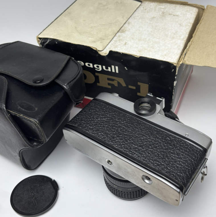 Seagull SLR camera DF-1 Haiou DF1 with 58mm F2.0 lens, Chinese SLR film camera