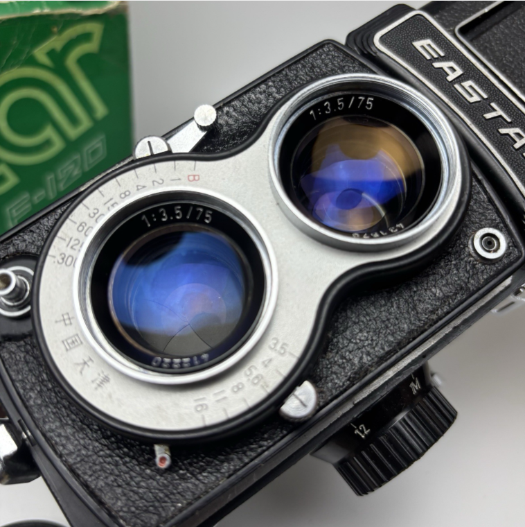 120 old film camera China Dongfang Eastar F-120 TLR 75 mm F/3.5 Camera, 120 6x6.