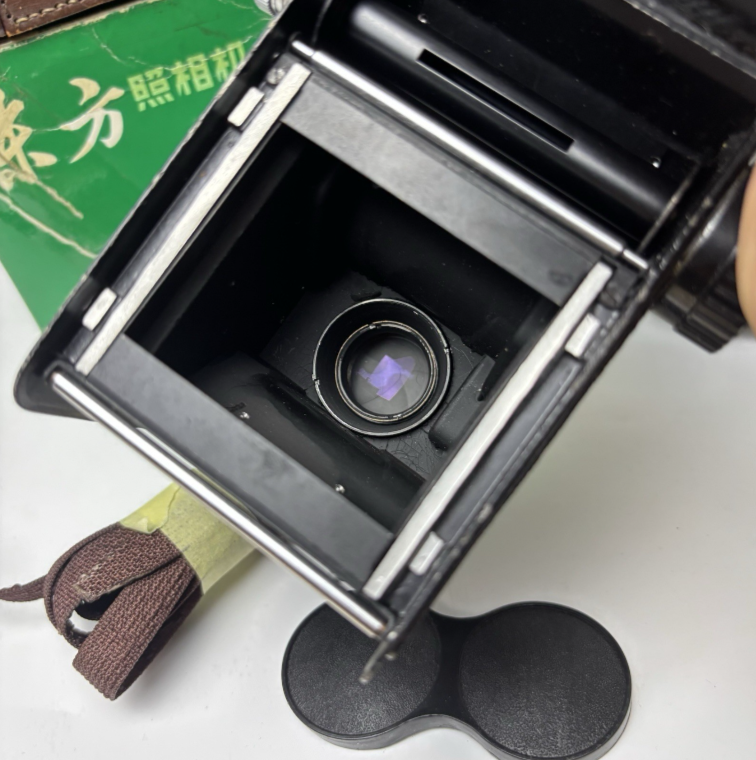120 old film camera China Dongfang Eastar F-120 TLR 75 mm F/3.5 Camera, 120 6x6.